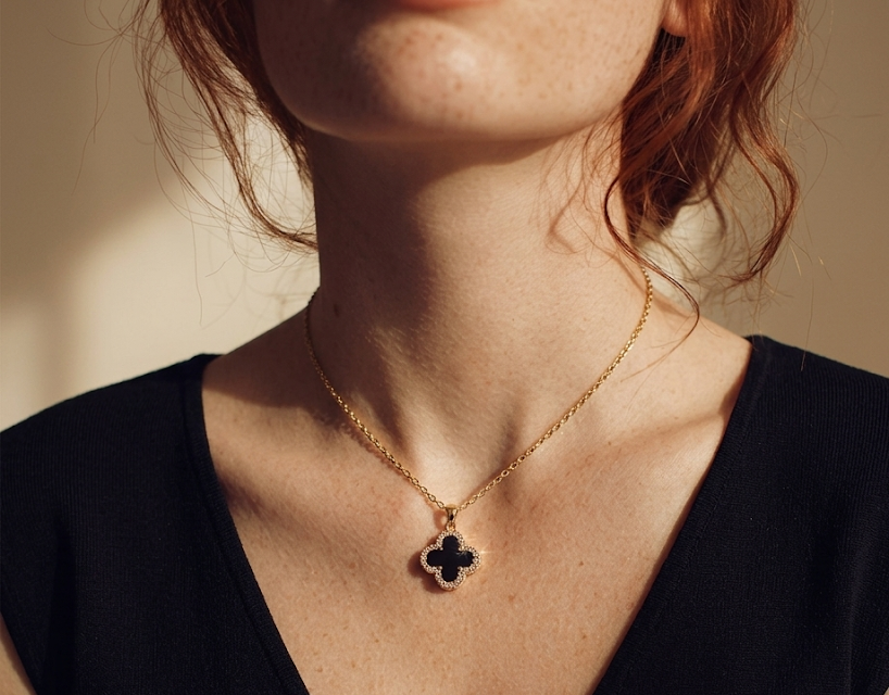 Crystal Clover Necklace (Dual-Sided)